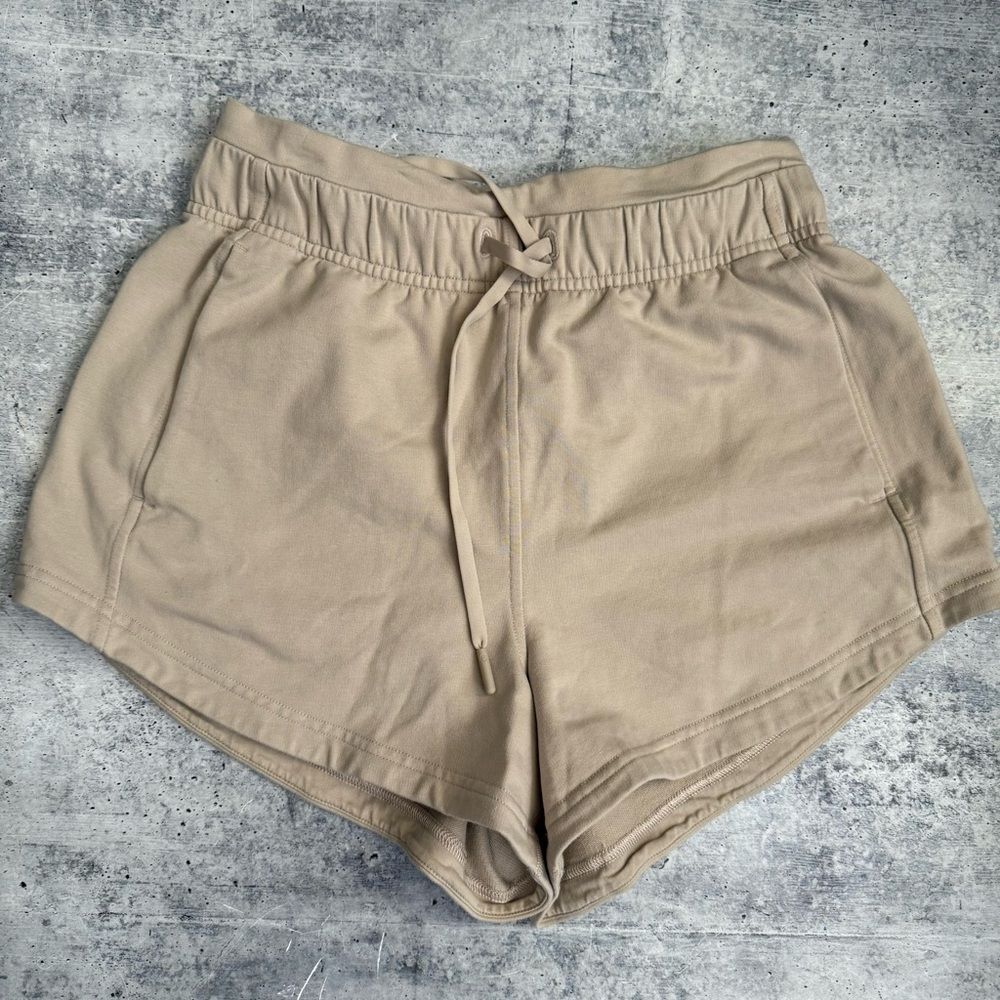 Lululemon Inner Glow High Rise Shorts 4 - Picture 1 of 6